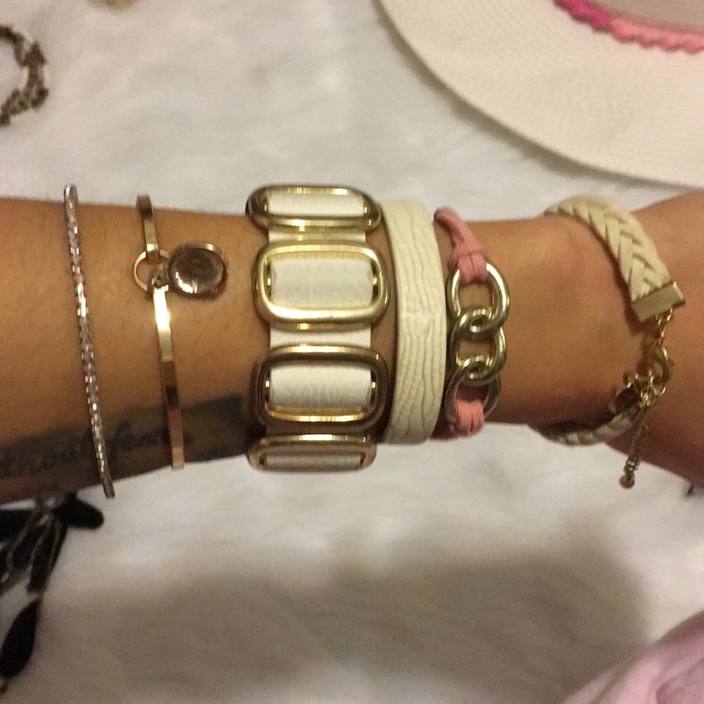 Accessory Bundle - Picture 3 of 6
